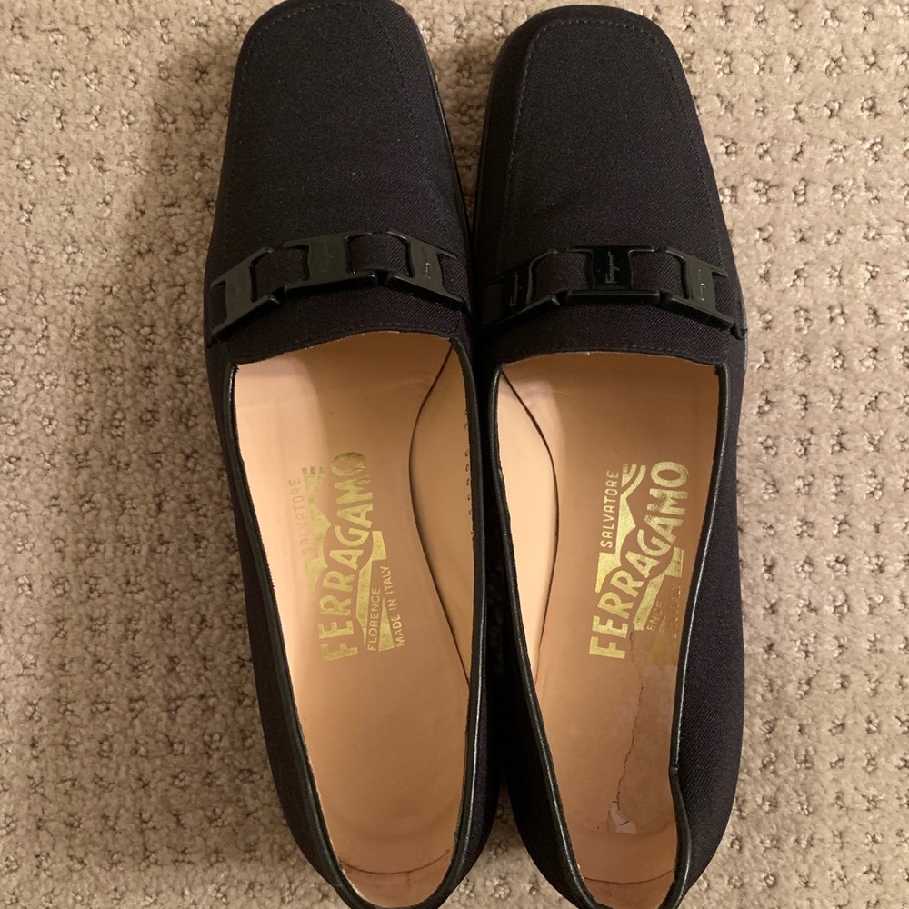 Like new Ferragamo Shoes